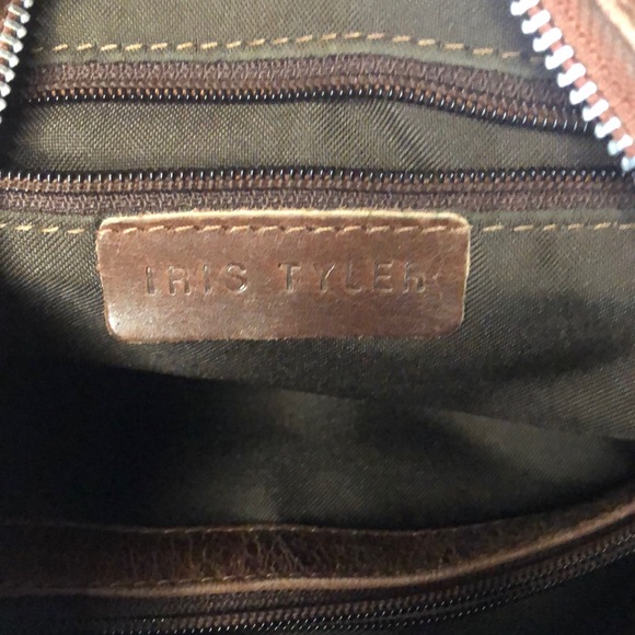 IRIS TYLER cognac brown distressed genuine leather shoulder handbag. - Picture 12 of 15